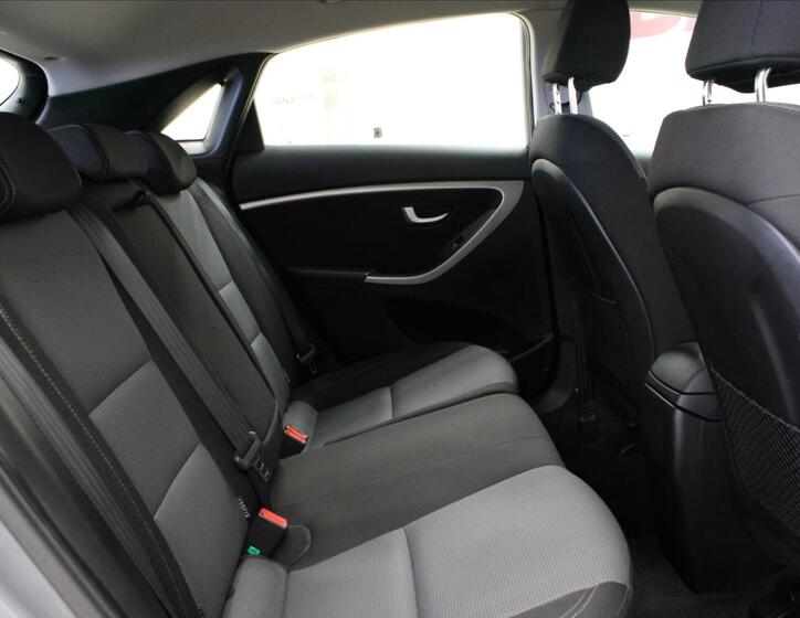 Hyundai i30 13
