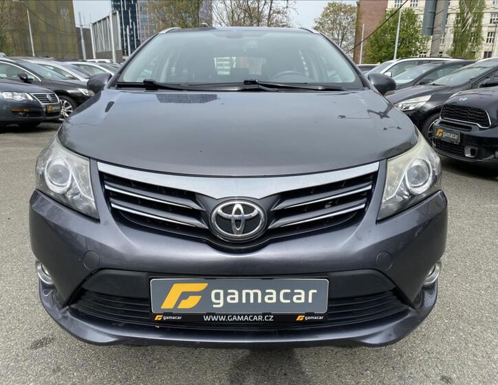 Toyota Avensis 2
