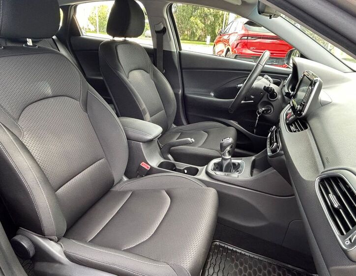 Hyundai i30 21