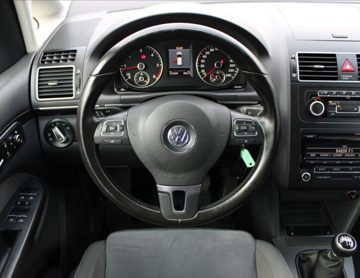 Volkswagen Touran 10