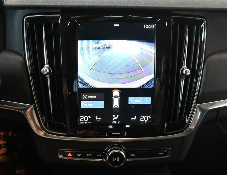 Volvo V90 21