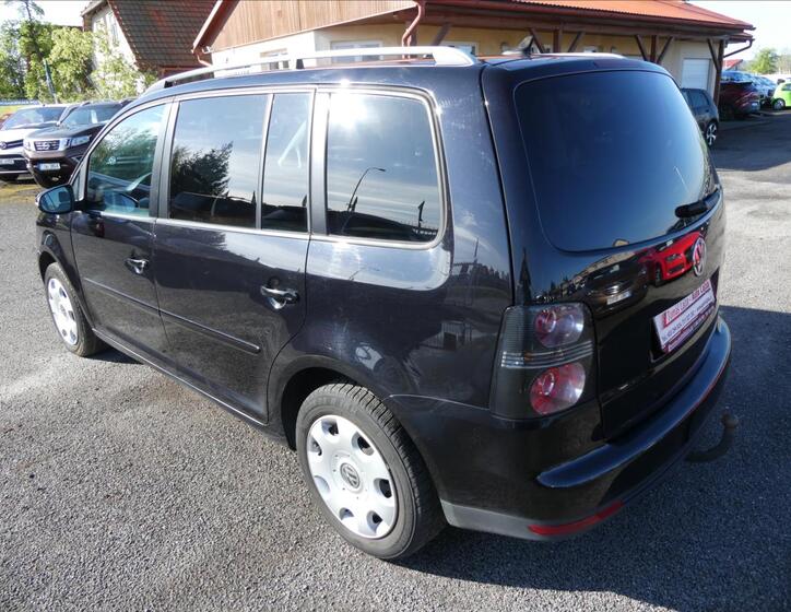 Volkswagen Touran 5