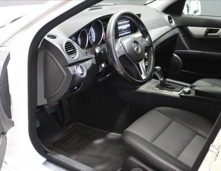 Mercedes-Benz Třídy C 9