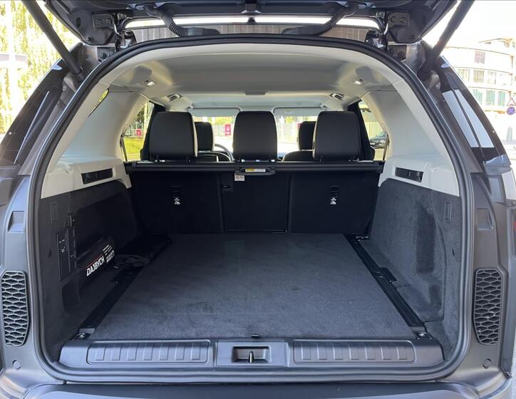 Land Rover Discovery 6