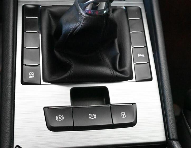 Škoda Superb 22