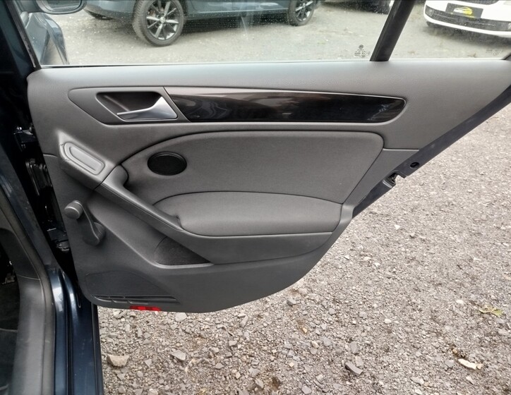 Volkswagen Golf 26