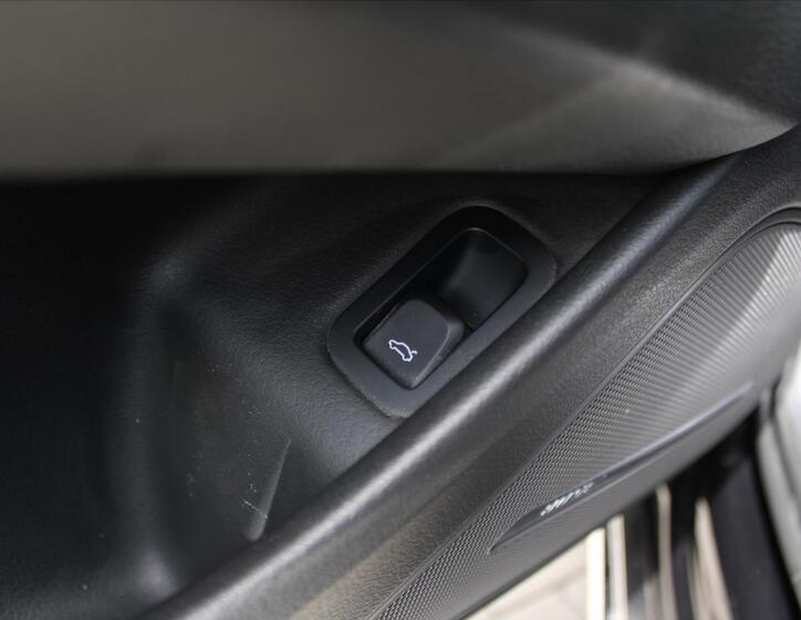 Audi A8 24