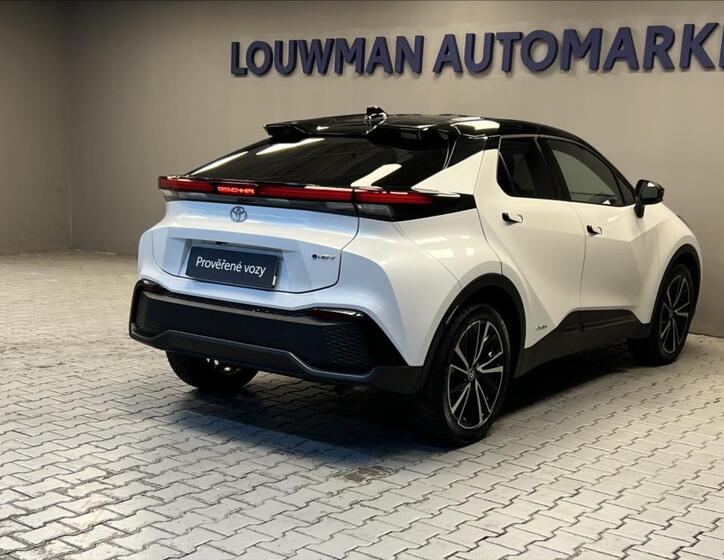 Toyota C-HR 2
