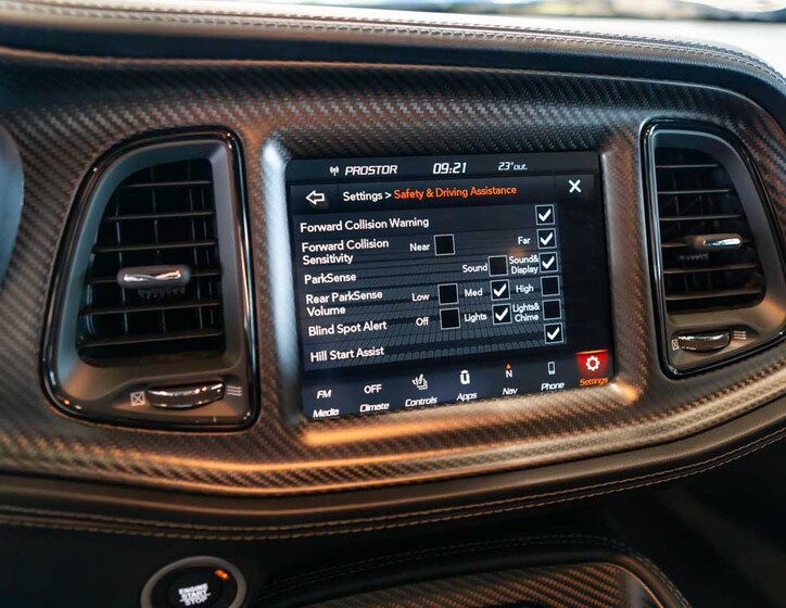 Dodge Challenger 35