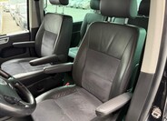 Volkswagen Multivan 11
