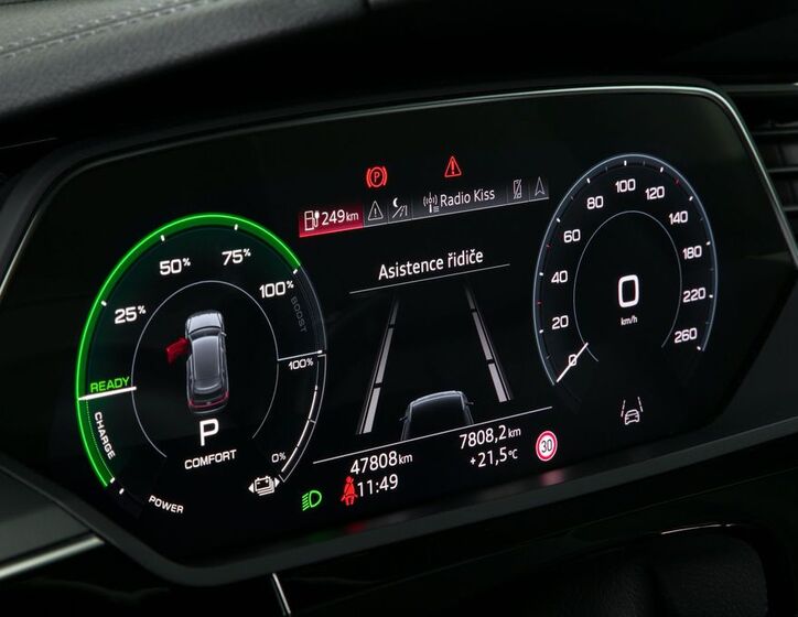 Audi e-tron 32