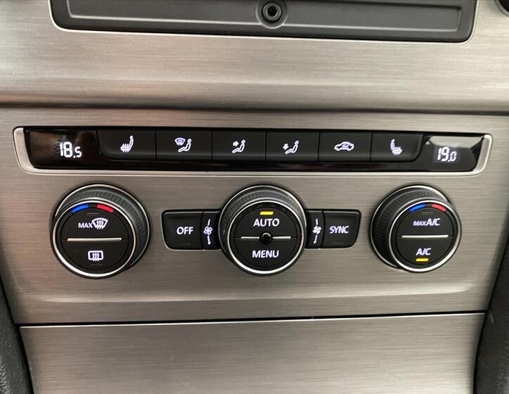 Volkswagen Golf 14