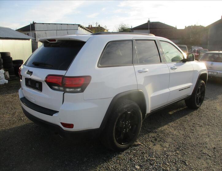 Jeep Grand Cherokee 4
