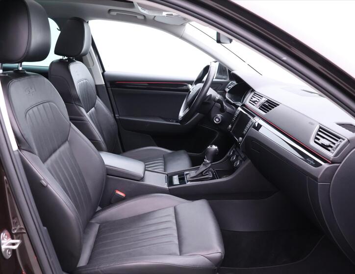 Škoda Superb 13
