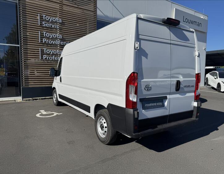 Toyota Proace Max 12