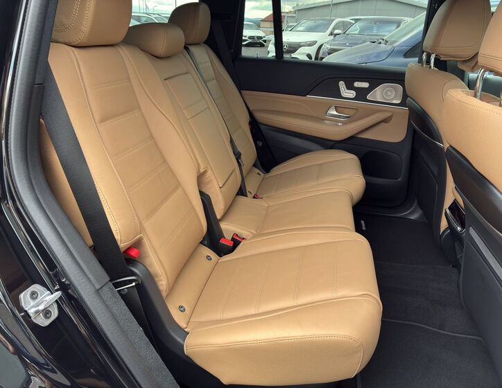 Mercedes-Benz GLS 7