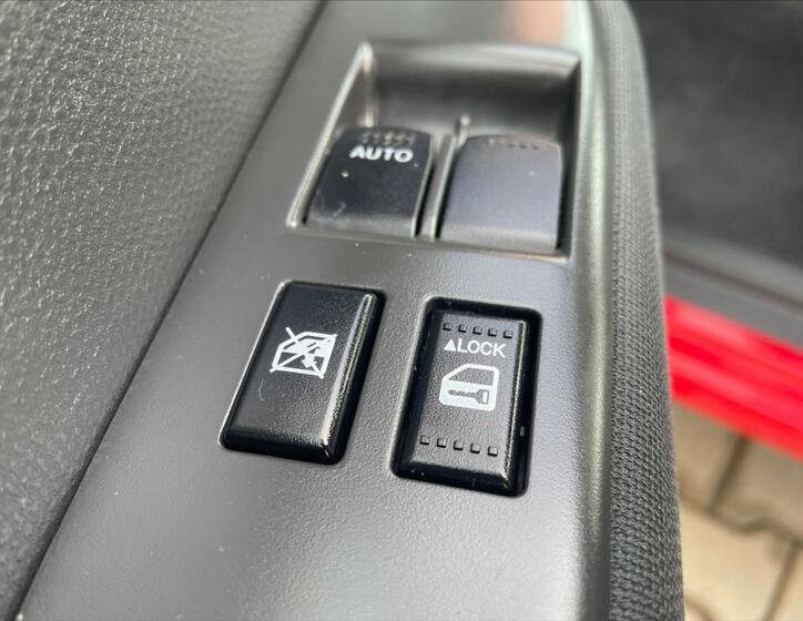Suzuki Swift 12