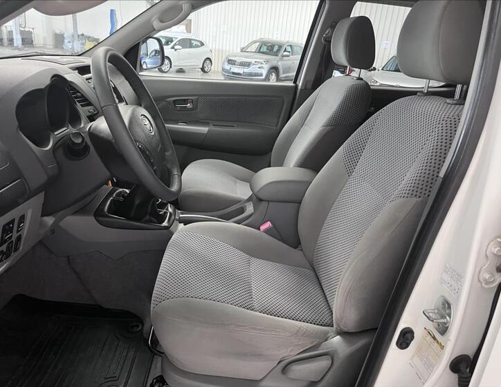Toyota Hilux 15