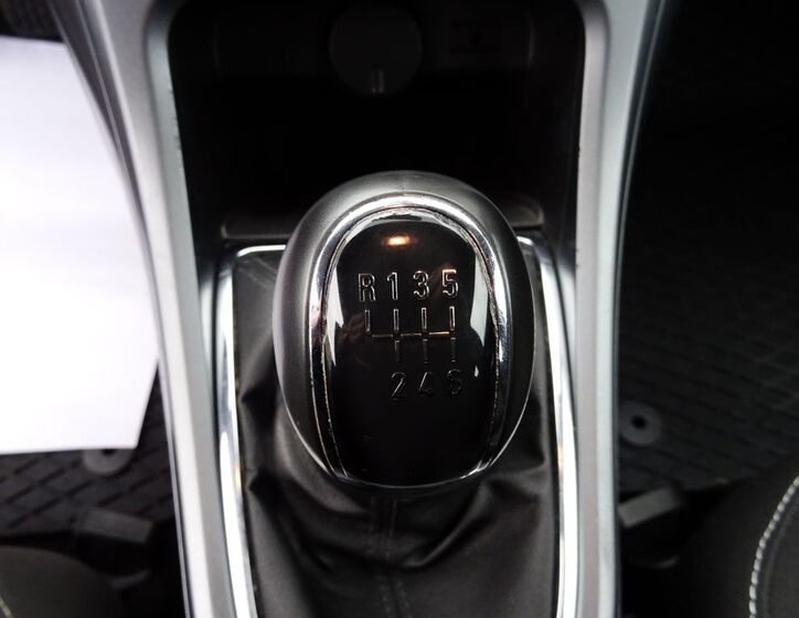 Opel Astra 9