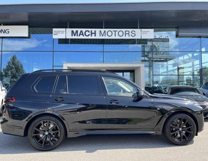 BMW X7 4