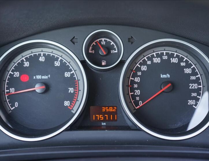Opel Zafira 12