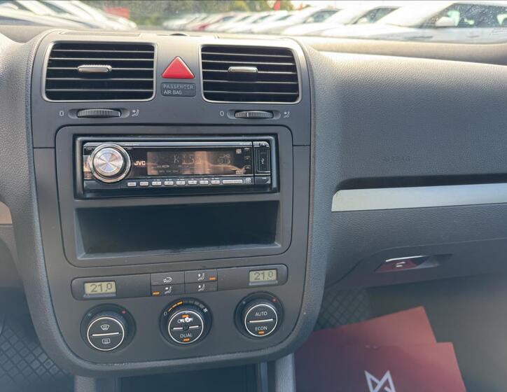 Volkswagen Golf 20