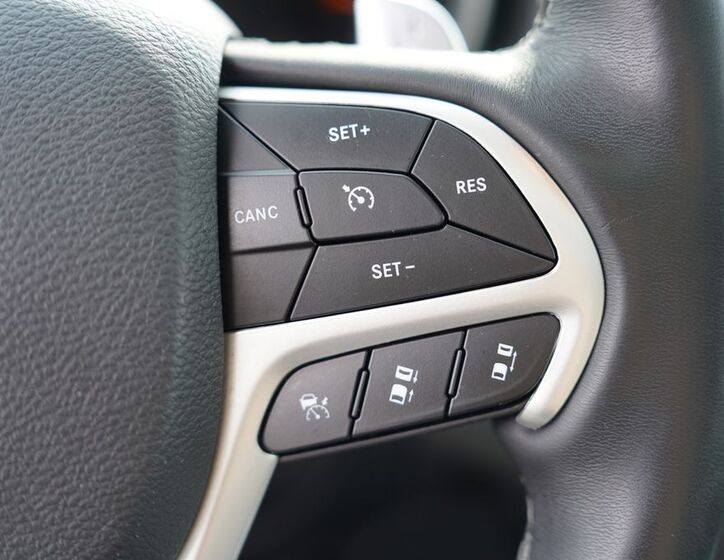 Jeep Grand Cherokee 38