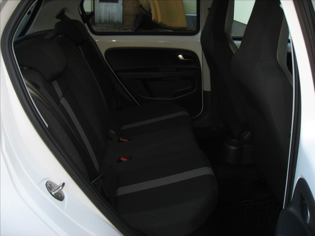 Volkswagen up! 19