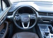 Audi Q7 19