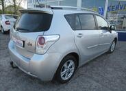 Toyota Verso 4