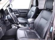 Mitsubishi Pajero 11