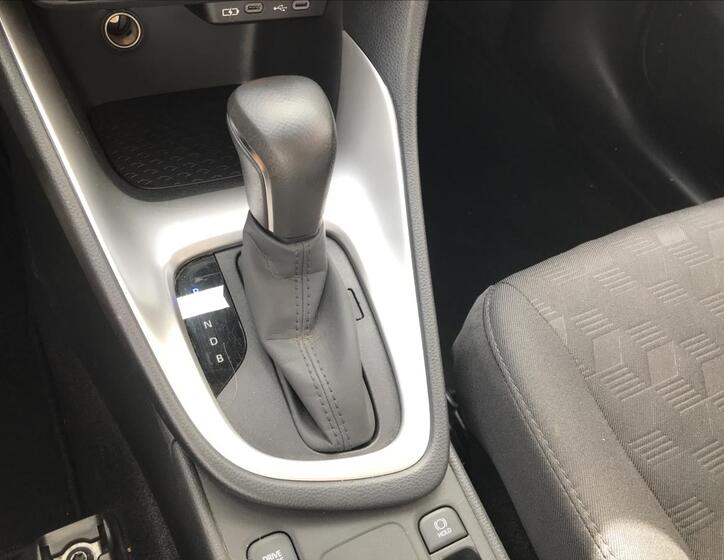 Toyota Yaris 16