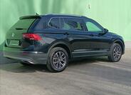 Volkswagen Tiguan 7