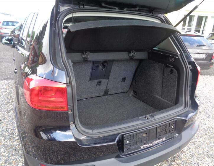 Volkswagen Tiguan 9