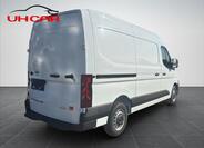 Nissan Interstar 5