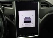 Tesla Model X 27