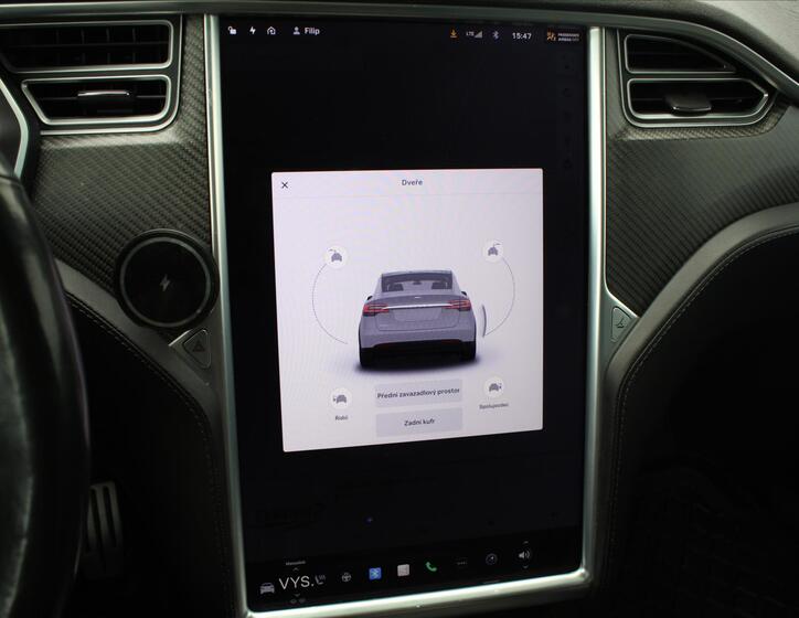 Tesla Model X 27