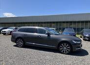 Volvo V90 8