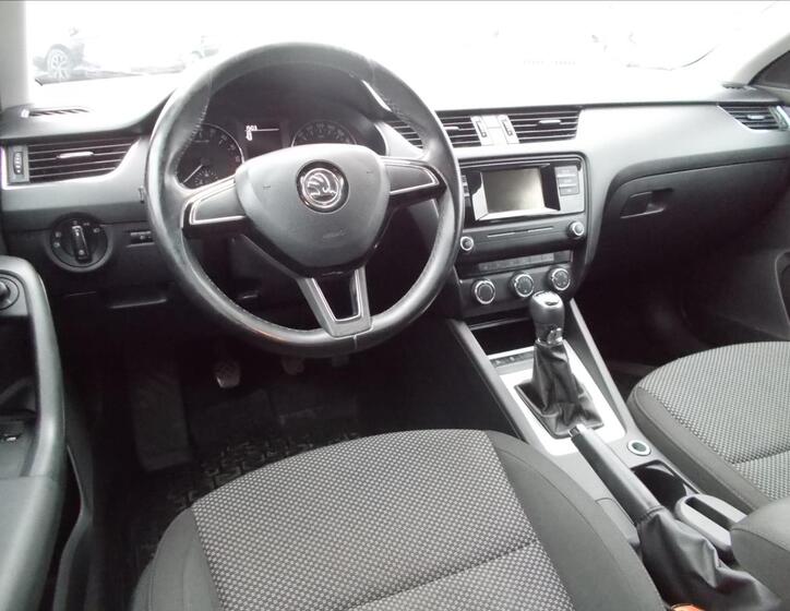 Škoda Octavia 16