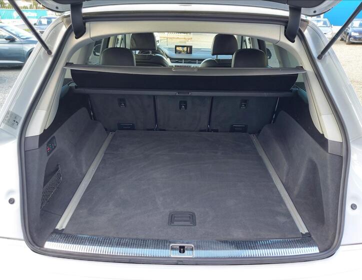 Audi Q7 15