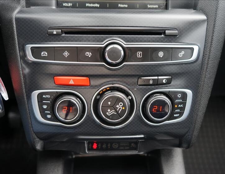 DS Automobiles DS4 17