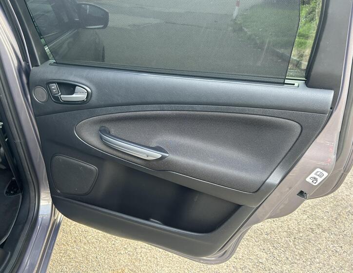 Ford Galaxy 45