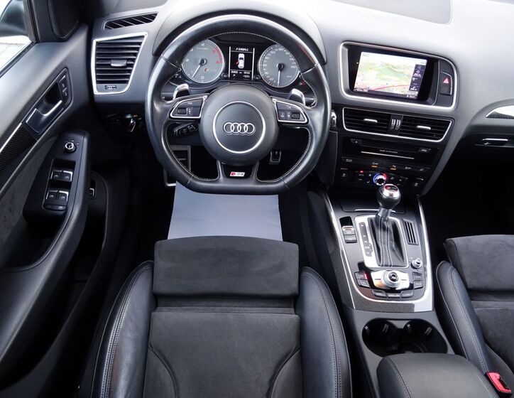 Audi SQ5 7