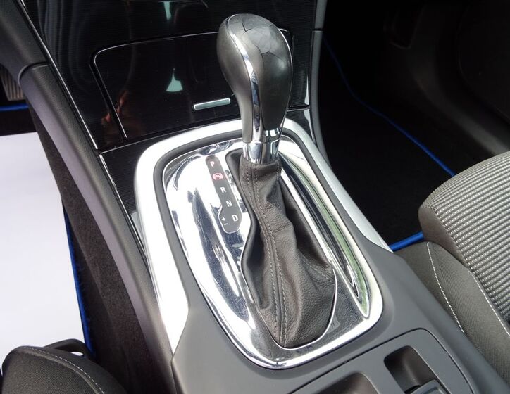 Opel Insignia 11