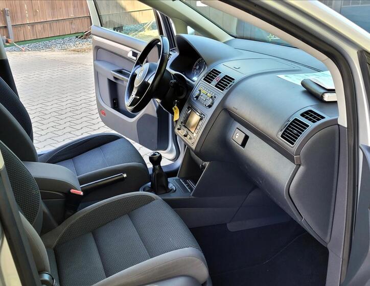 Volkswagen Touran 22