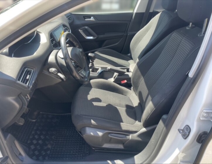 Peugeot 308 7