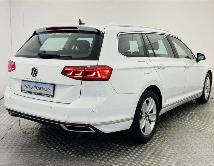 Volkswagen Passat 2