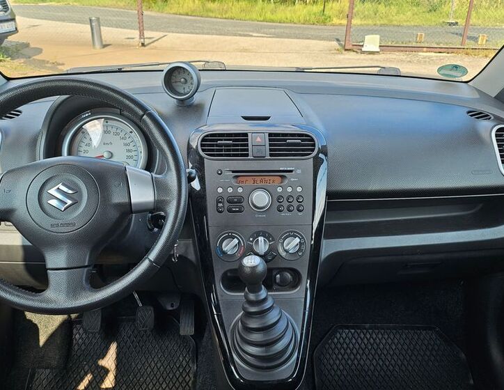 Suzuki Splash 9