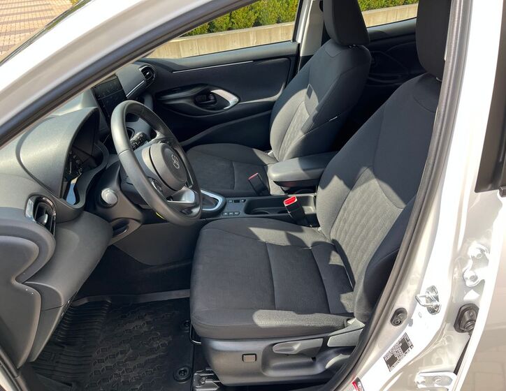Toyota Yaris 13