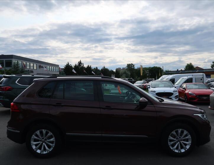 Volkswagen Tiguan 5